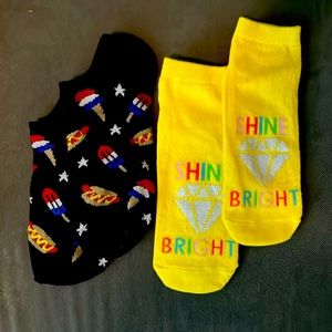 TWO PAIR OF GIRLS SOCKS : SIZE 7-9